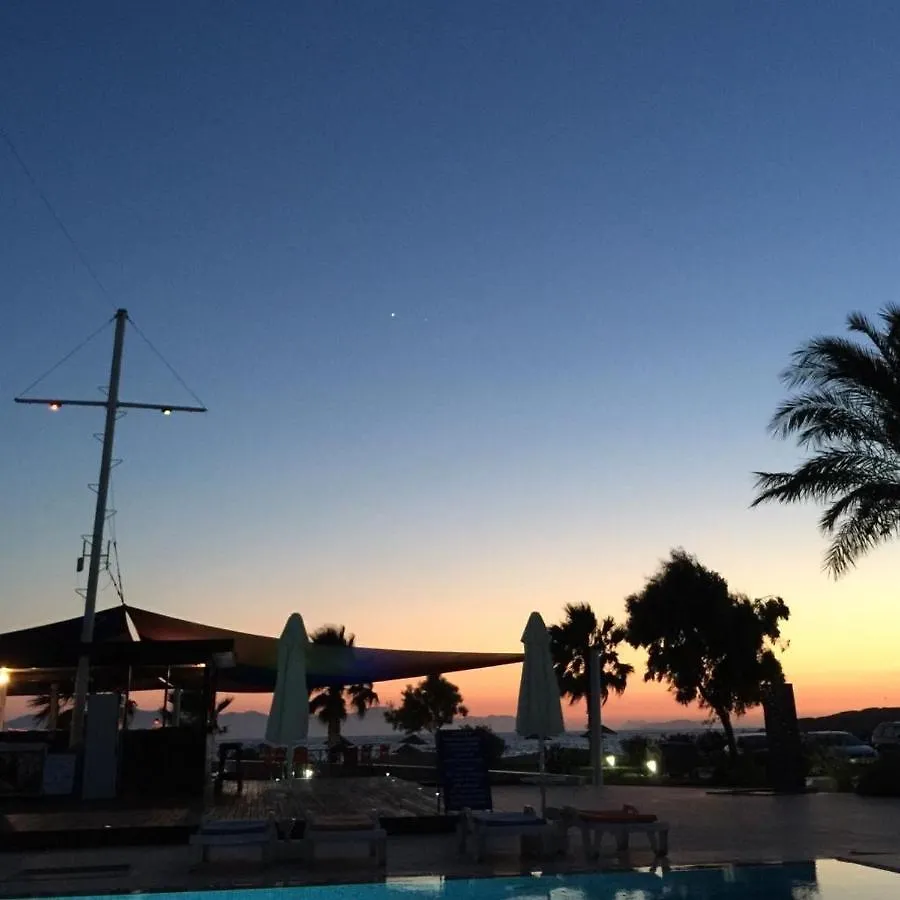 Sea And You Beachfront Apartments Turgutreis
